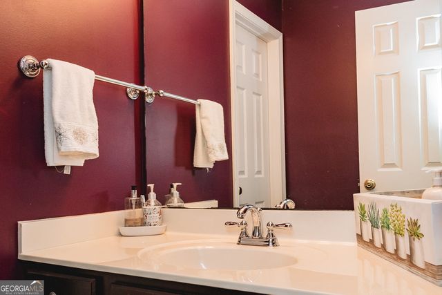 525 White Ridge Trace, Lawrenceville, GA 30043