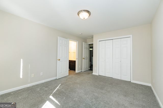 525 White Ridge Trace, Lawrenceville, GA 30043