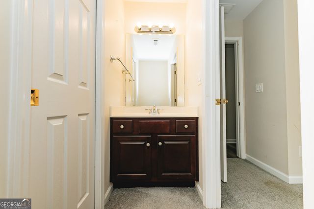 525 White Ridge Trace, Lawrenceville, GA 30043