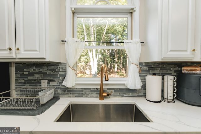 525 White Ridge Trace, Lawrenceville, GA 30043