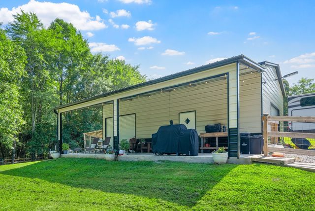 1415 Southside Rd, Southside, TN 37171