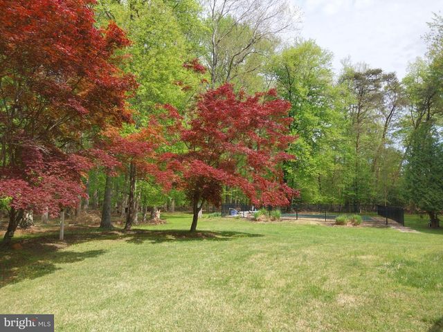 664 MOUNT LAUREL RD, Mount Laurel, NJ 08054