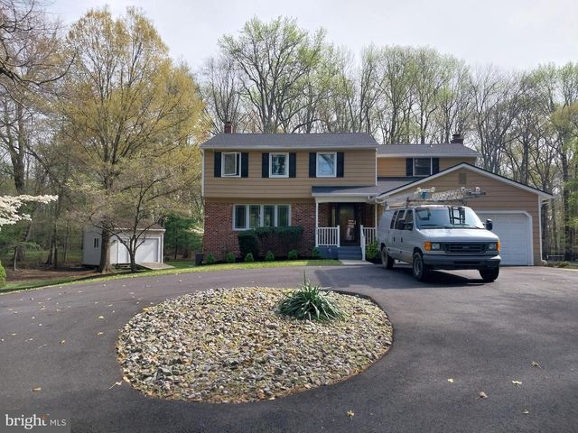 664 MOUNT LAUREL RD, Mount Laurel, NJ 08054