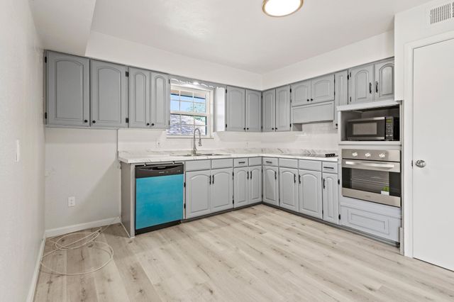 1116 Oxbow Lane, Dallas, TX 75241