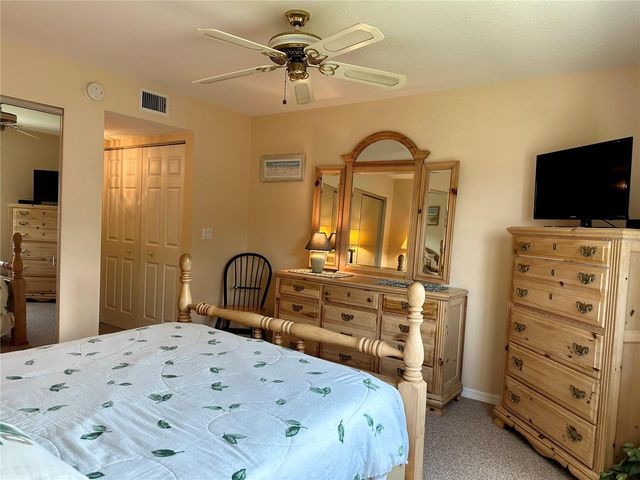 1330 GLEN OAKS DRIVE E 370D, Sarasota, FL 34232