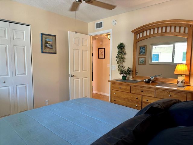 1330 GLEN OAKS DRIVE E 370D, Sarasota, FL 34232