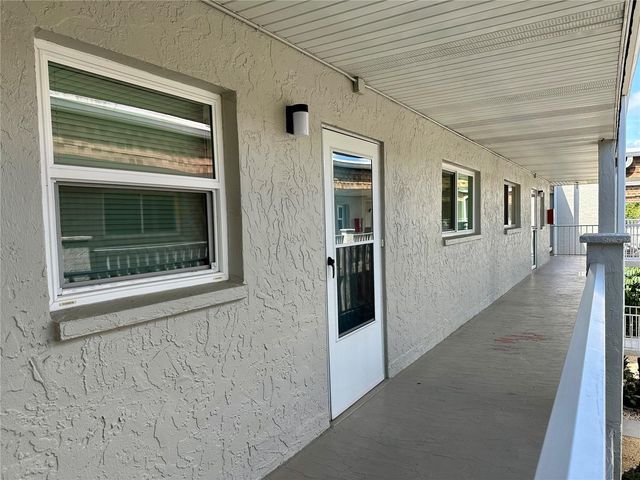 1330 GLEN OAKS DRIVE E 370D, Sarasota, FL 34232