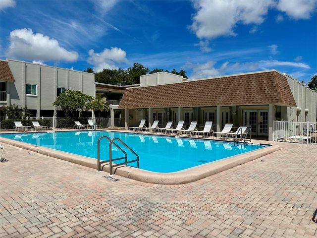 1330 GLEN OAKS DRIVE E 370D, Sarasota, FL 34232