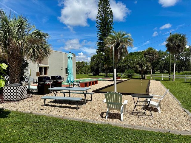1330 GLEN OAKS DRIVE E 370D, Sarasota, FL 34232