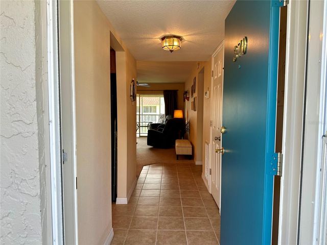 1330 GLEN OAKS DRIVE E 370D, Sarasota, FL 34232