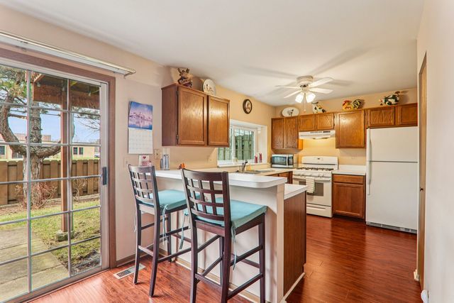 1868 Brighton Street, Downers Grove, IL 60516