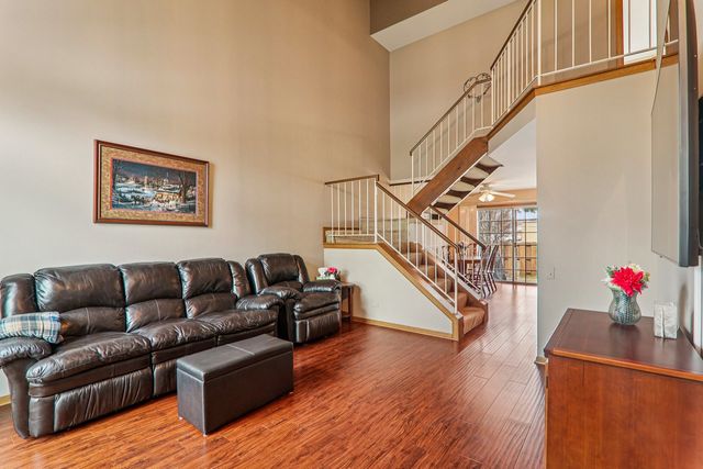 1868 Brighton Street, Downers Grove, IL 60516