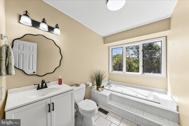 510 CHAMBERS ROCK RD, Landenberg, PA 19350