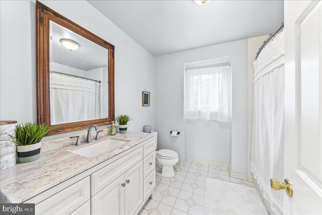 510 CHAMBERS ROCK RD, Landenberg, PA 19350