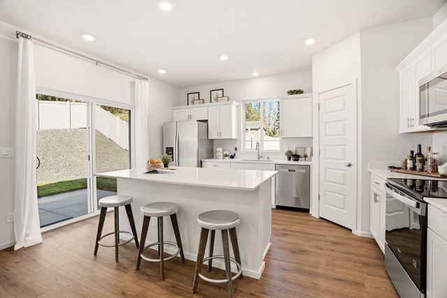 5825 S Bernard St, Spokane, WA 99224