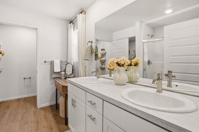 5825 S Bernard St, Spokane, WA 99224