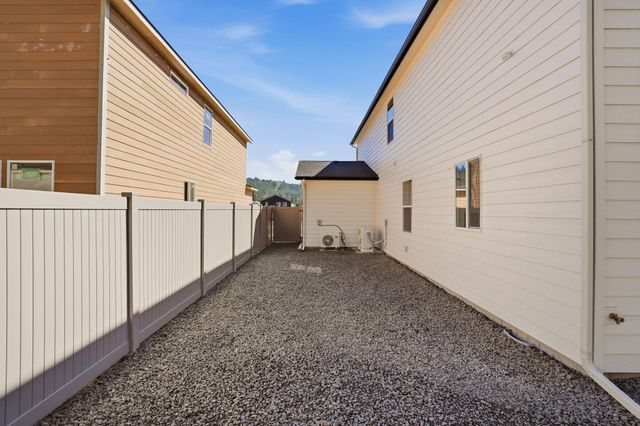 5825 S Bernard St, Spokane, WA 99224