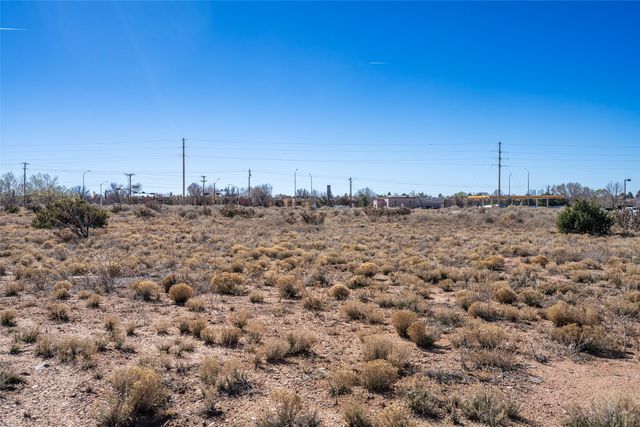 7504 Gooney Bird, Santa Fe, NM 87507