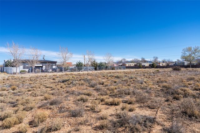 7504 Gooney Bird, Santa Fe, NM 87507