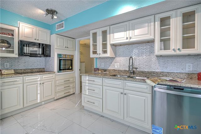 2016 Kingwood Drive, Killeen, TX 76543