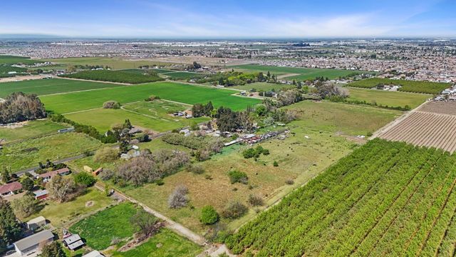 21398 Oleander Ave, Manteca, CA 95337