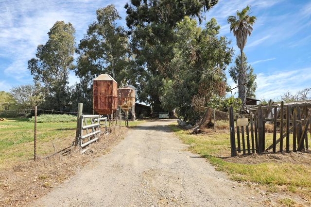 21398 Oleander Ave, Manteca, CA 95337