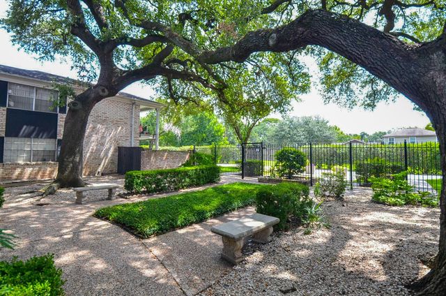 7900 Westheimer Road 105, Houston, TX 77063