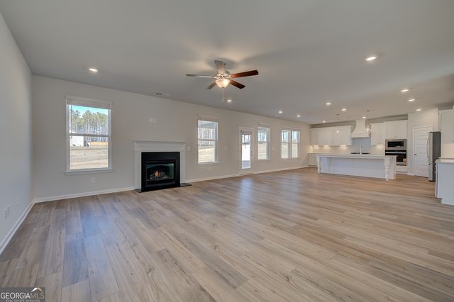 125 Cooper Cove W, Fayetteville, GA 30215