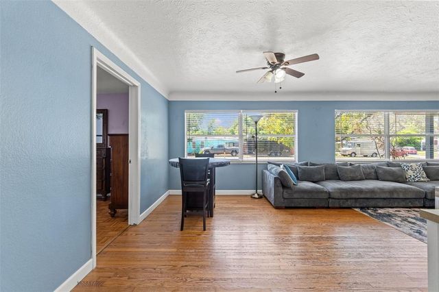 800 N WALTON AVENUE, Tarpon Springs, FL 34689