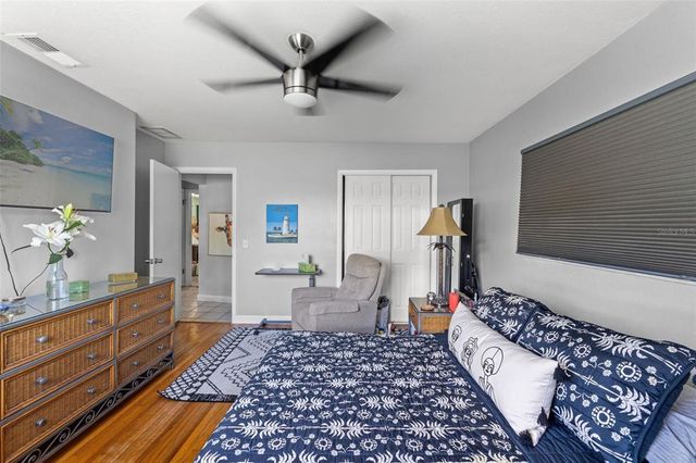 800 N WALTON AVENUE, Tarpon Springs, FL 34689