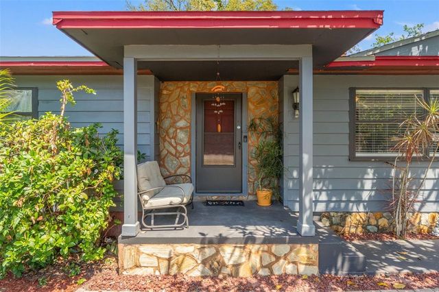 800 N WALTON AVENUE, Tarpon Springs, FL 34689