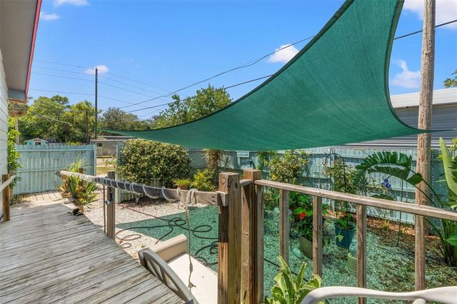 800 N WALTON AVENUE, Tarpon Springs, FL 34689