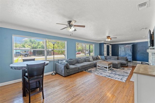 800 N WALTON AVENUE, Tarpon Springs, FL 34689