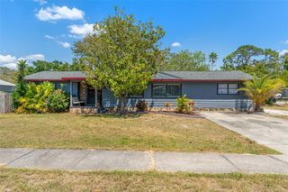 800 N WALTON AVENUE, Tarpon Springs, FL 34689