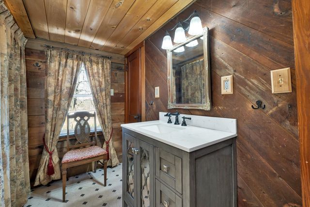 630 South Barnstead Road, Barnstead, NH 03225
