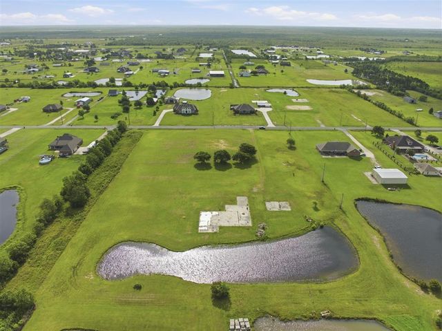 118 Belle Savane Road, Lake Charles, LA 70607