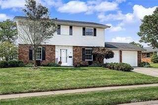 633 Sharon Drive, Fairborn, OH 45324