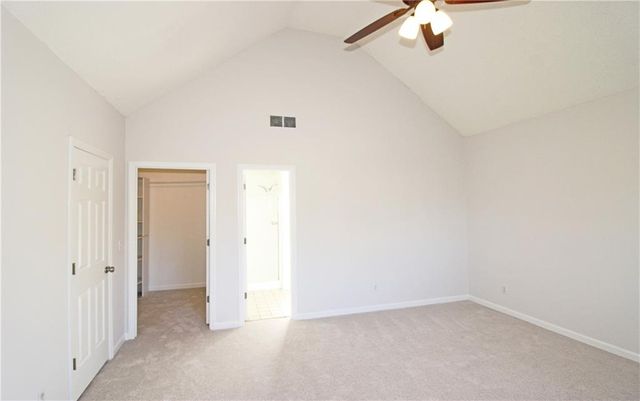 621 Radford Circle, Woodstock, GA 30188