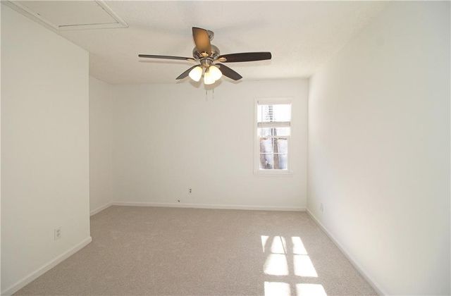 621 Radford Circle, Woodstock, GA 30188