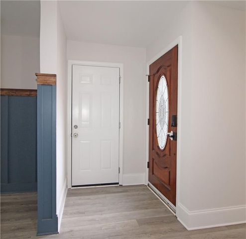 621 Radford Circle, Woodstock, GA 30188