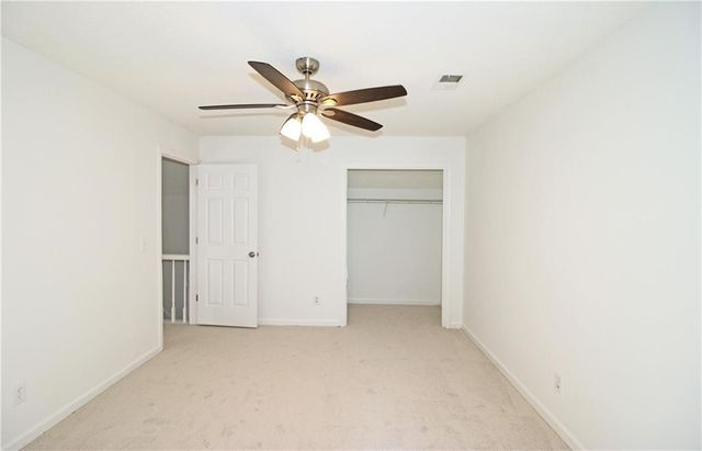 621 Radford Circle, Woodstock, GA 30188