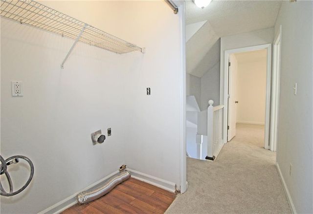 621 Radford Circle, Woodstock, GA 30188