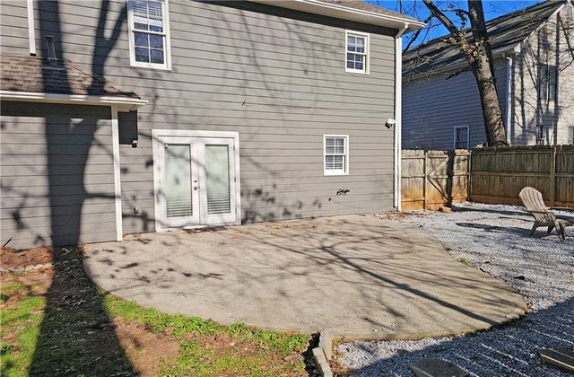 621 Radford Circle, Woodstock, GA 30188