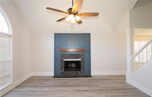 621 Radford Circle, Woodstock, GA 30188