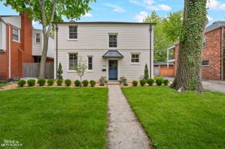 106 Meadow Lane, Grosse Pointe Farms, MI 48236