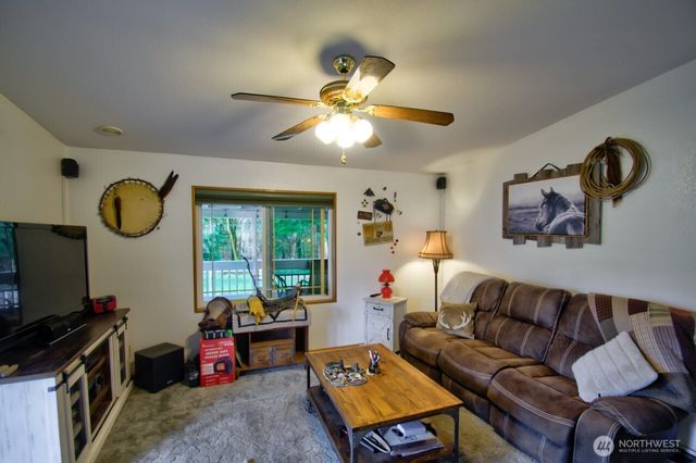 15922 Agate Street SE, Yelm, WA 98597