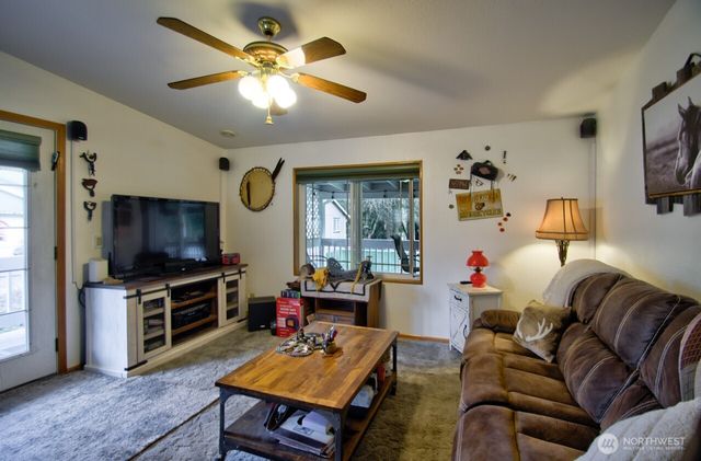 15922 Agate Street SE, Yelm, WA 98597