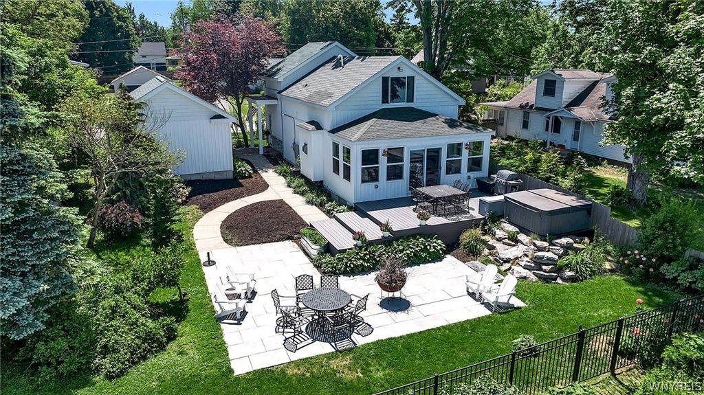 6504 Hamilton Drive, Evans, NY 14047