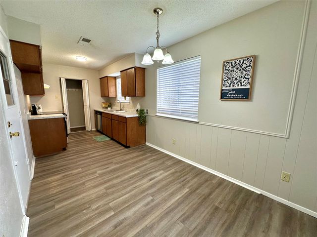 110 Glen Rose Avenue, Cleburne, TX 76033