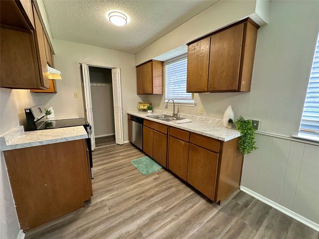 110 Glen Rose Avenue, Cleburne, TX 76033